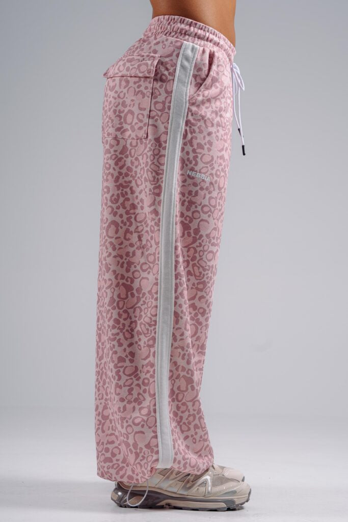 NEBBIA Leopard Primal Plačios Baggy Kelnės, Rožinės