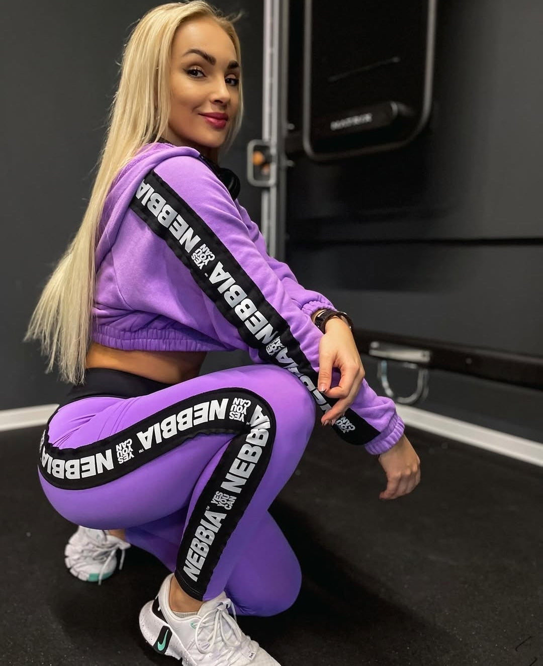 NEBBIA Side Stripe Tamprės auštu liemeniu, alyvinės