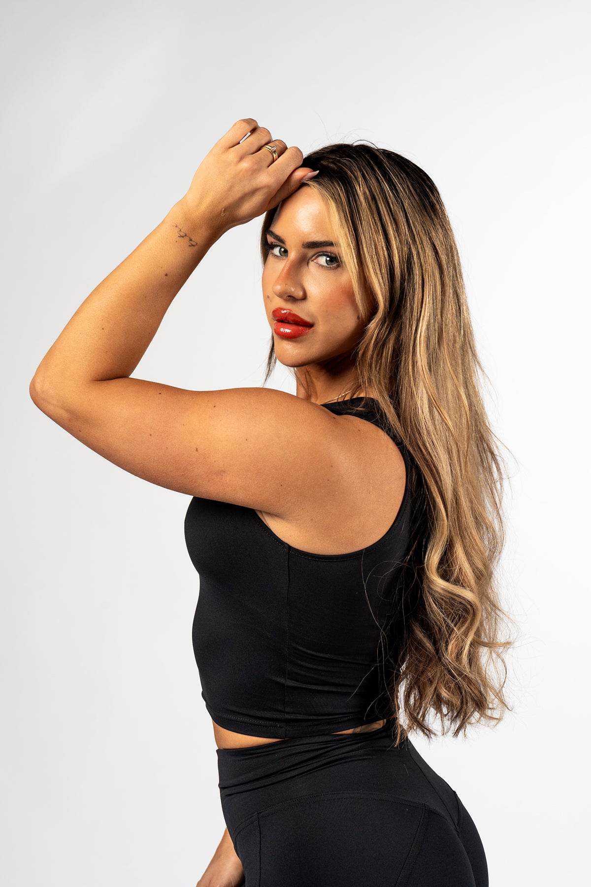 Cropped Tank Top CONFIDENCE Black Crop top palaidinė, Juoda