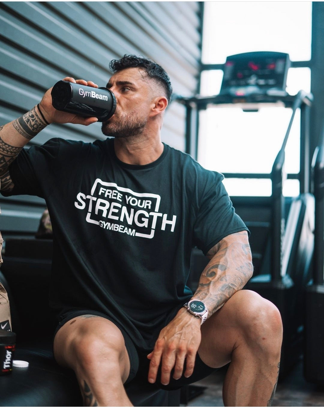 GymBeam Juodi vyriški marškinėliai