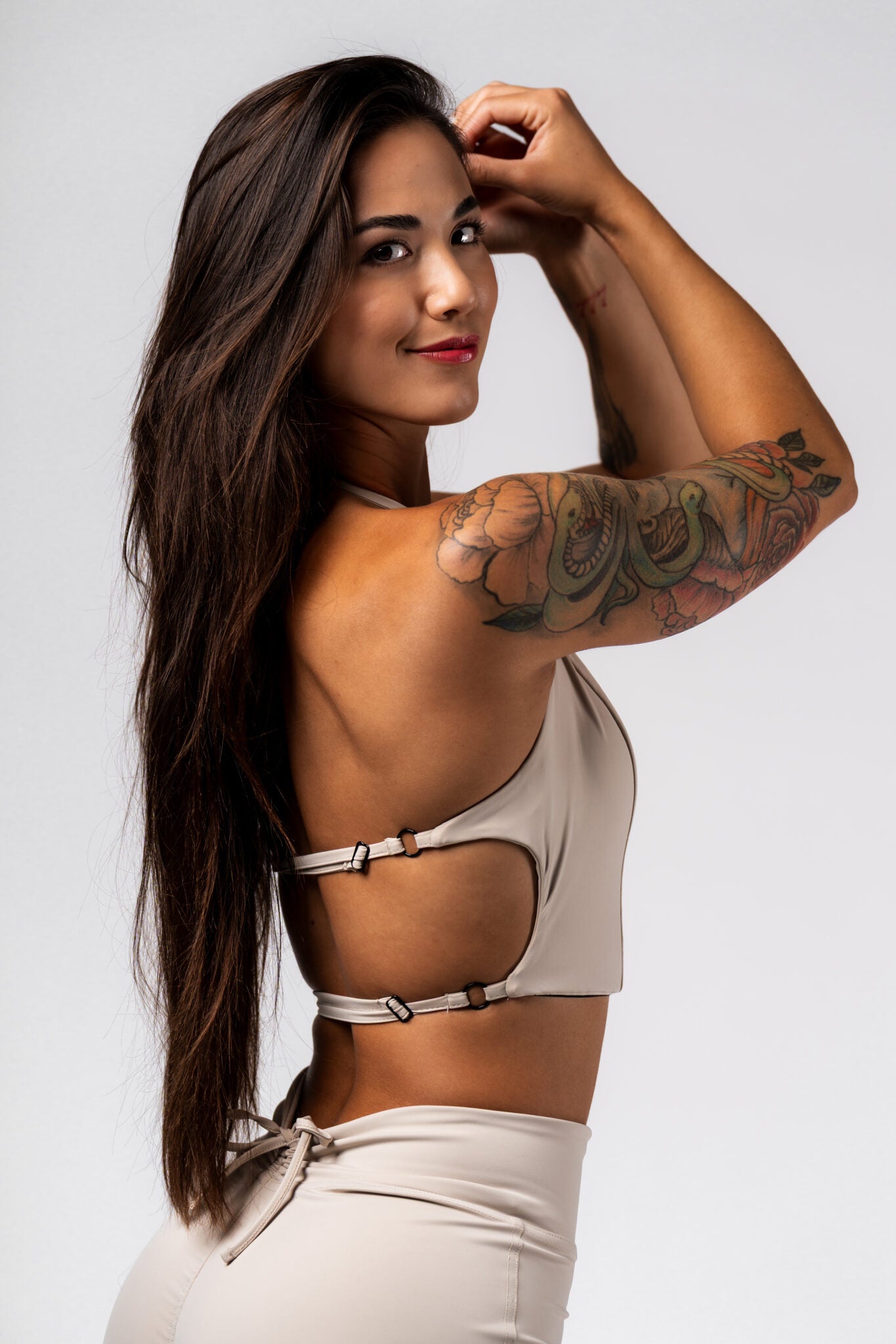 NEBBIA Deni x NEBBIA Crop top palaidinė, Smėlio