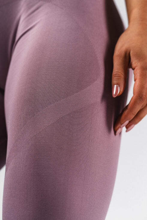 NEBBIA Flow Seamless Formuojančios Tamprės auštu liemeniu, Purpurinės