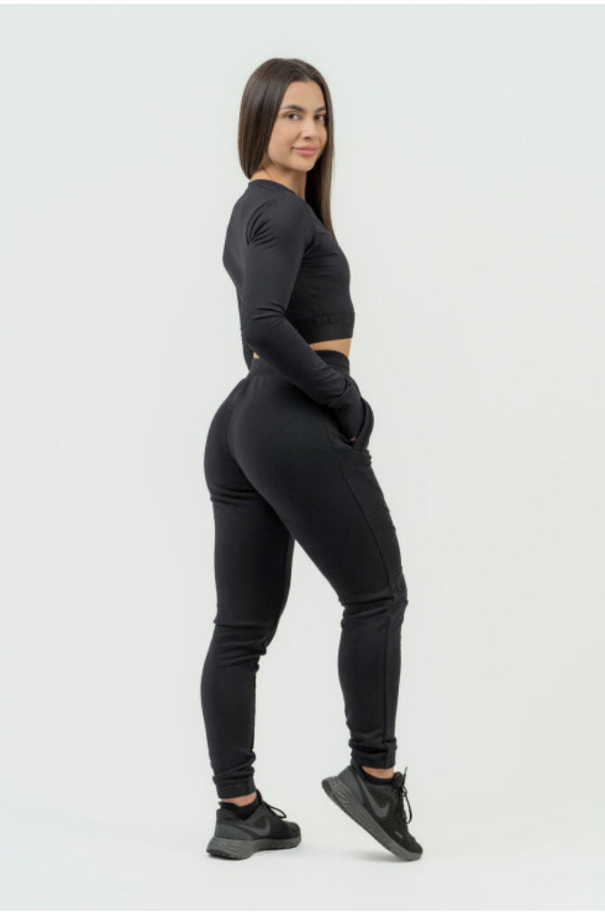 NEBBIA INTENSE Perform Black Crop Top Palaidinė
