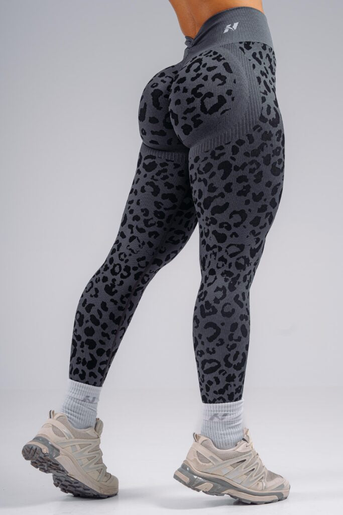 NEBBIA Animal Primal Formuojančios Push Up Tamprės , juodos