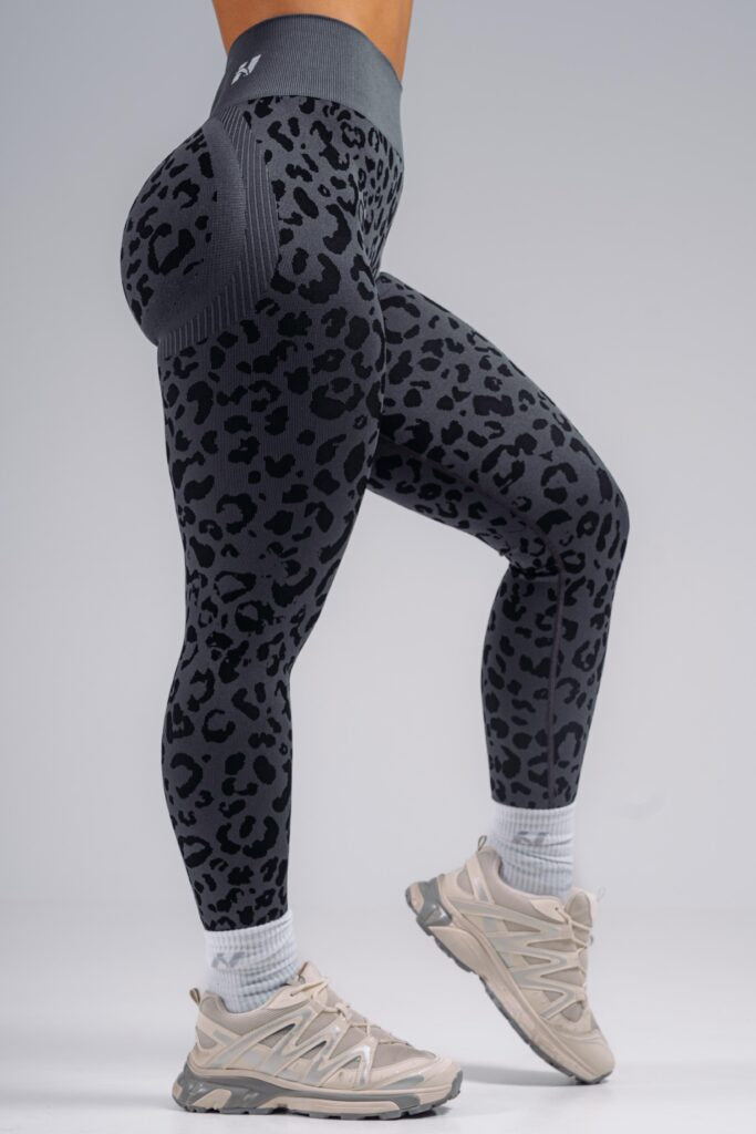 NEBBIA Animal Primal Formuojančios Push Up Tamprės , juodos