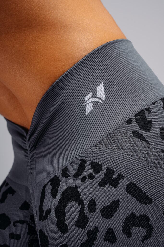 NEBBIA Animal Primal Formuojančios Push Up Tamprės , juodos