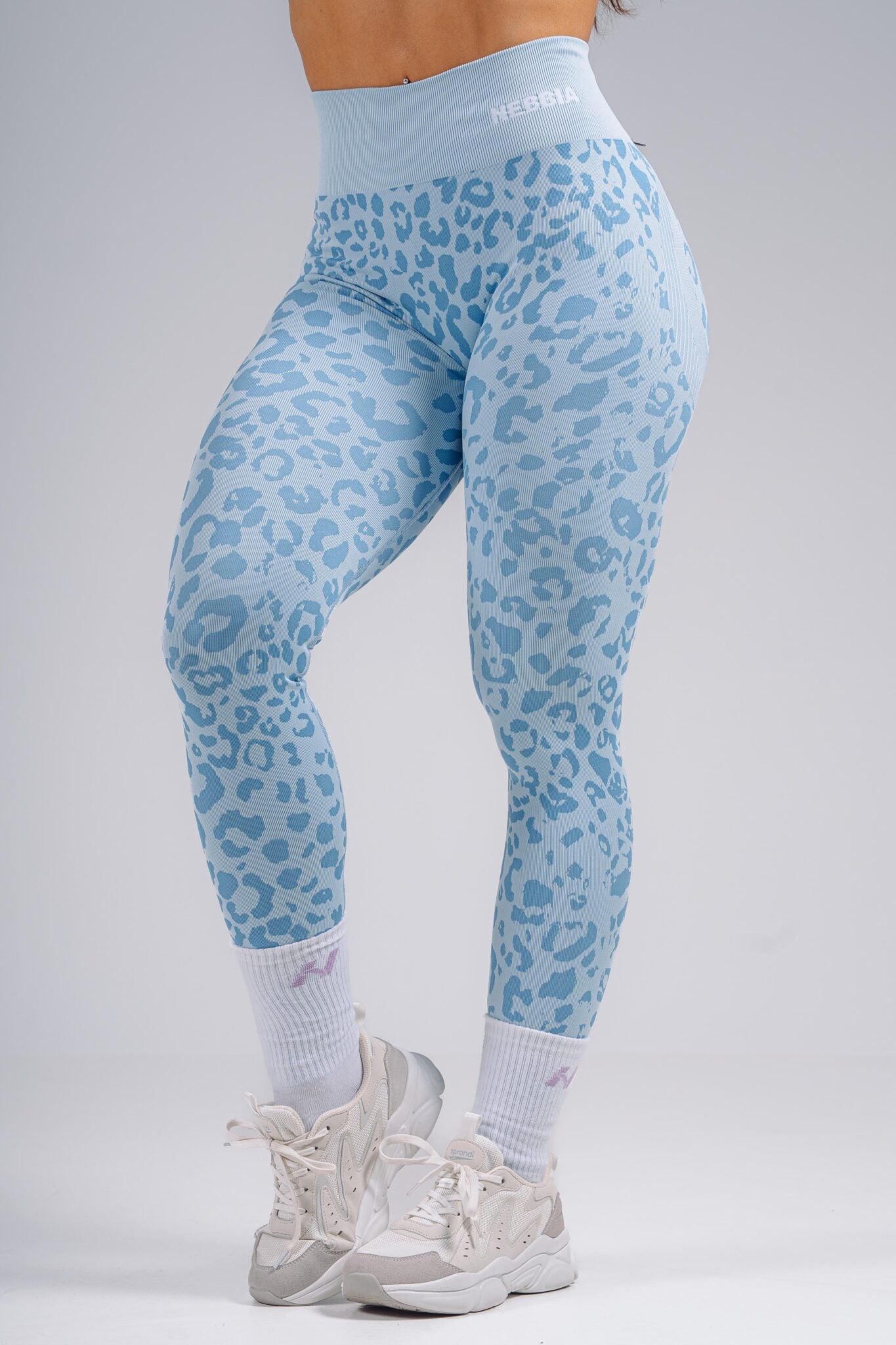 NEBBIA Leopard Primal Formuojančios Push Up Tamprės, melsvos