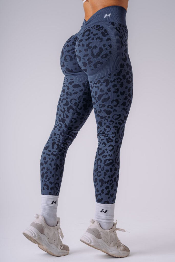 NEBBIA Leopard Primal Formuojančios Push Up Tamprės, Tamsiai Mėlynos