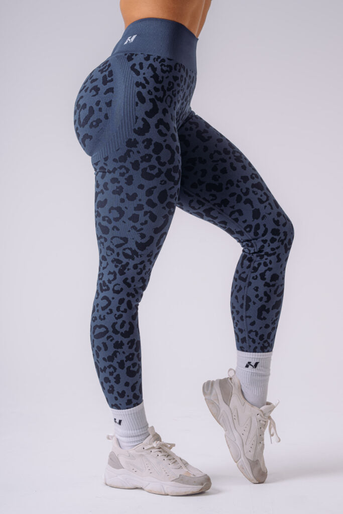 NEBBIA Leopard Primal Formuojančios Push Up Tamprės, Tamsiai Mėlynos