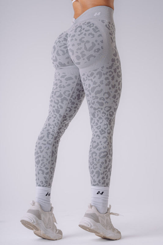 NEBBIA Leopard Primal Formuojančios Push Up Tamprės, Pilkos