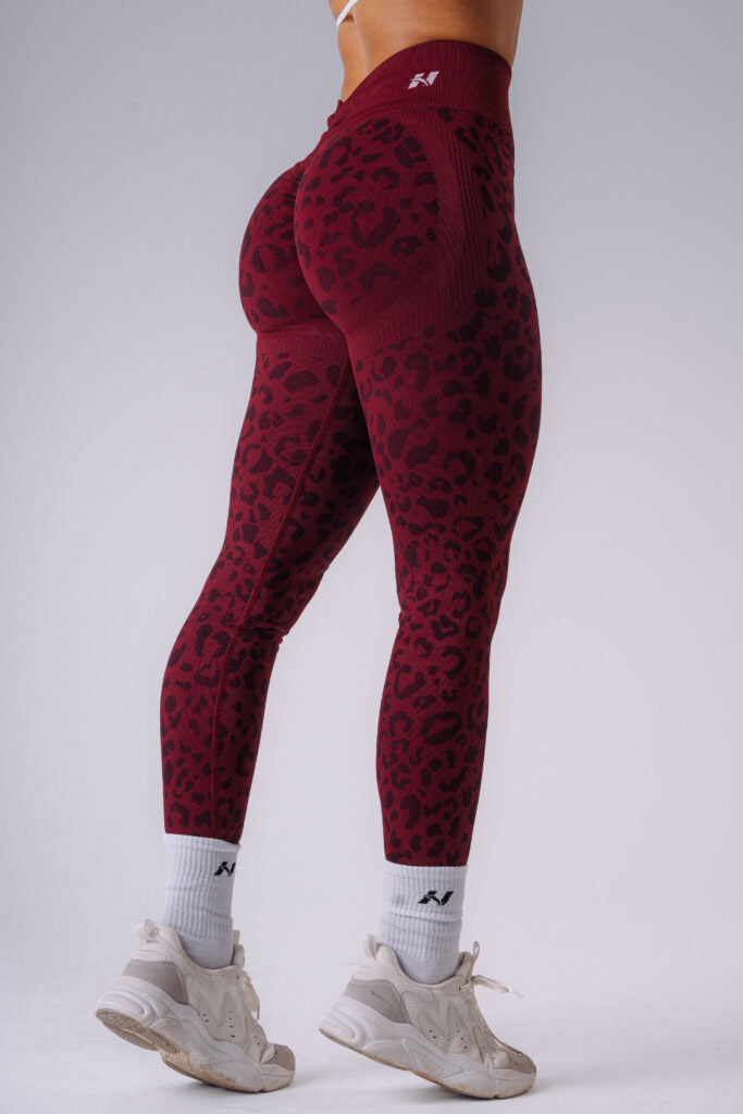 NEBBIA Leopard Primal Formuojančios Push Up Tamprės, Bordo