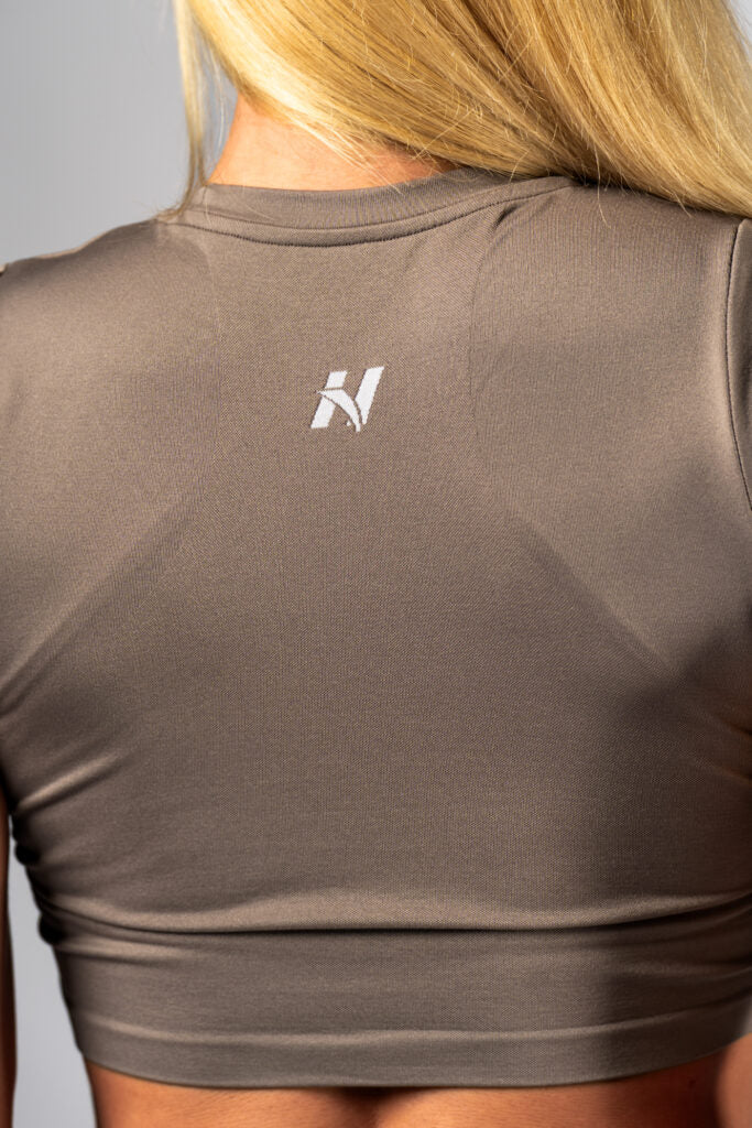 NEBBIA Top POWER Crop Top Palaidinė trumpomis rankovėmis, Rusva