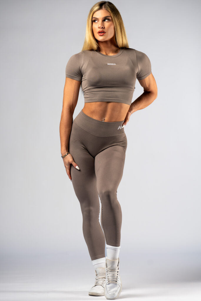 NEBBIA Top POWER Crop Top Palaidinė trumpomis rankovėmis, Rusva