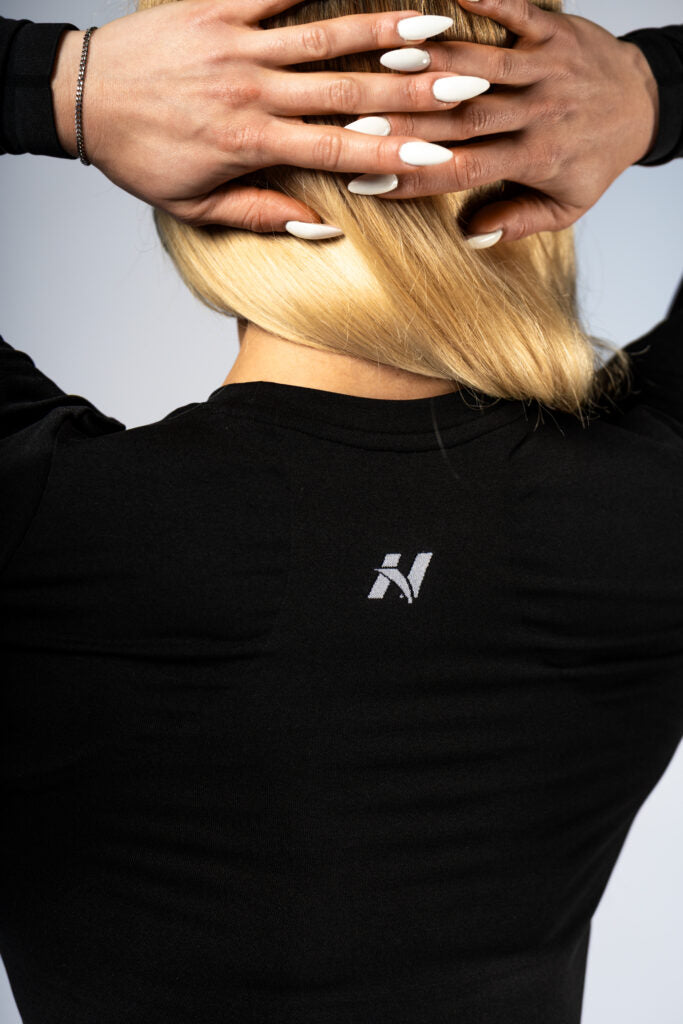NEBBIA Top POWER Crop Top Palaidinė ilgomis rankovėmis, Juoda