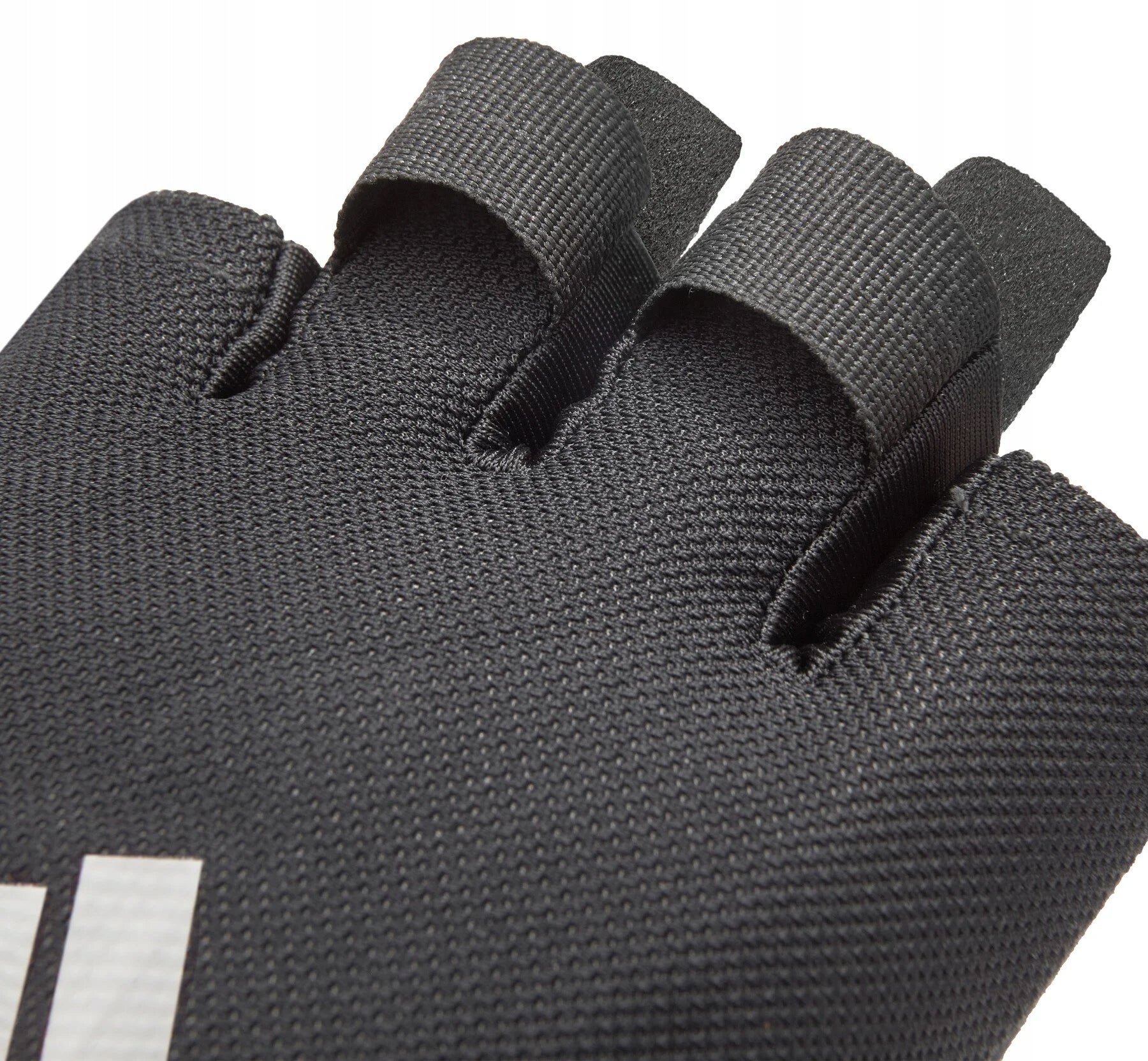 Unisex ADIDAS Essential treniruočių pirštinės (M dydis) juodos ir baltos