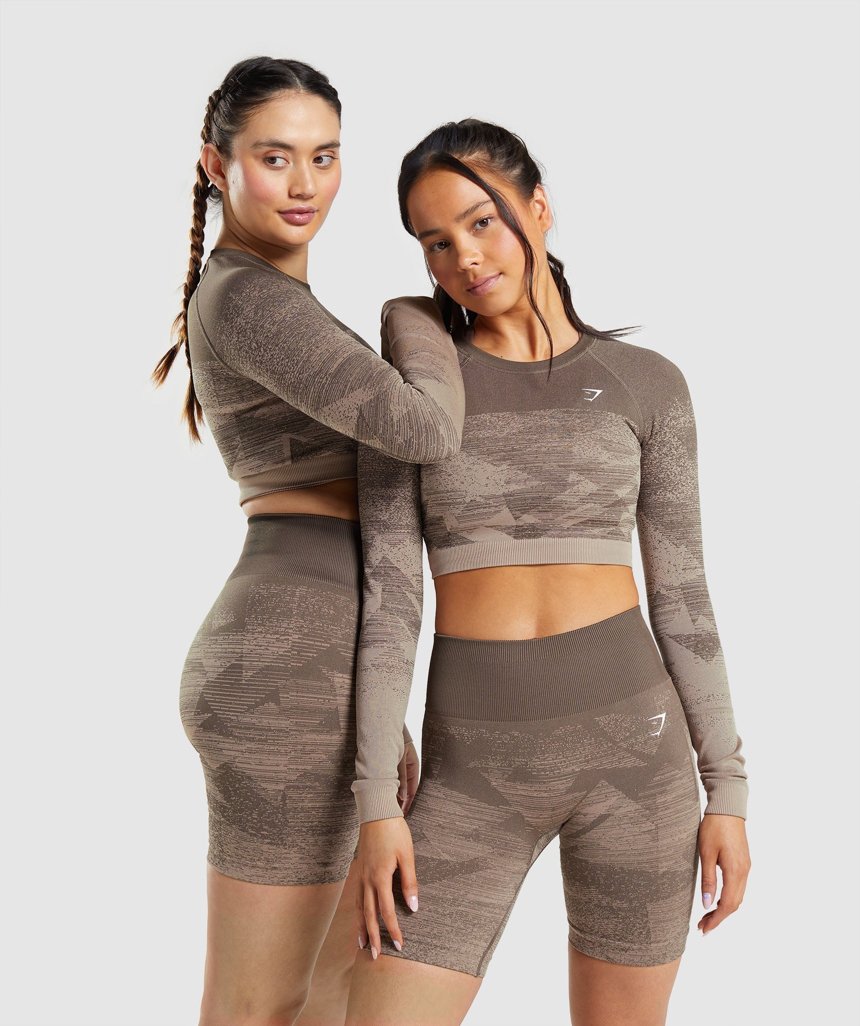 Gymshark Adapt Ombre Triangle Crop Top palaidinė