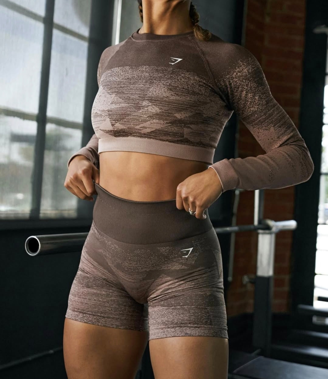 Gymshark Adapt Ombre Triangle Crop Top palaidinė