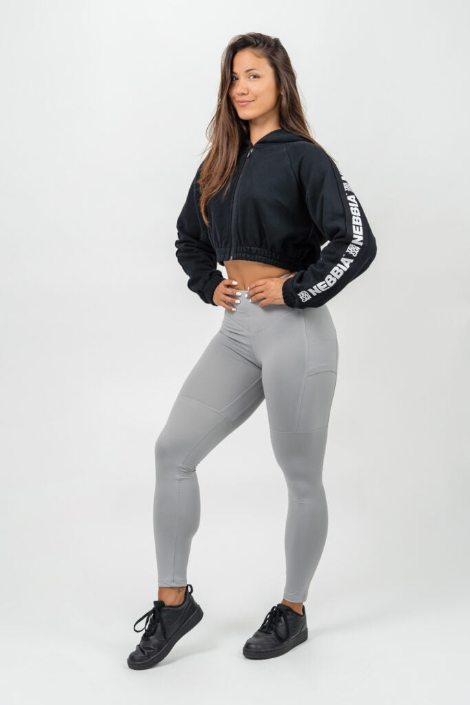 NEBBIA Iconic Zip Up Crop Džemperis, Juodas