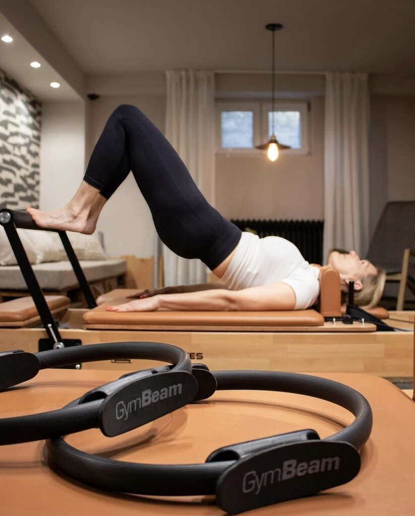 Pilateso vidinių šlaunų pasipriešinimo žiedas - treniruoklis GymBeam 38cm