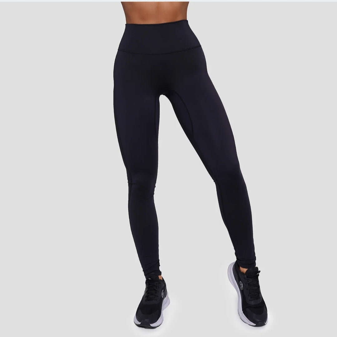 GymBeam Fit tamprės Juodos
