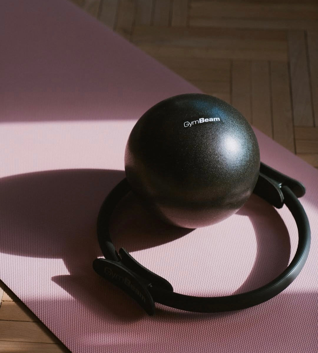OverBall kamuolys pratimams, jogai, pilatesui, gimnastikai, 25 cm - GymBeam juodas