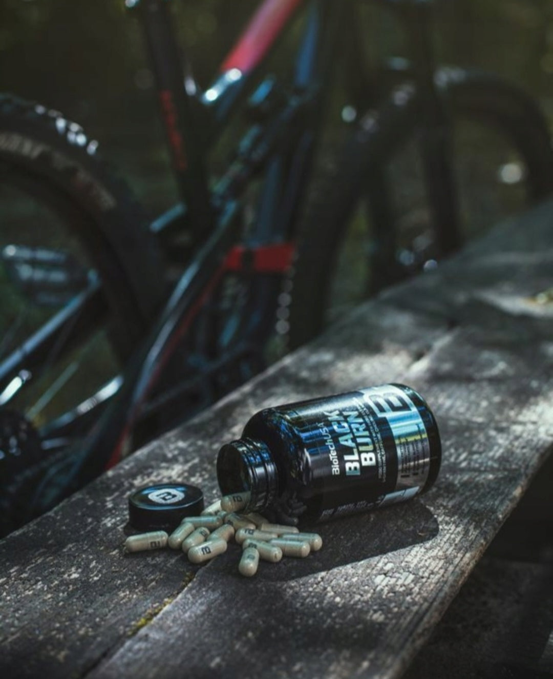 Galingas riebalų degintojas BiotechUSA BLACK BURN 30 DAYS riebalų mažinimo kompleksas + Žolelės