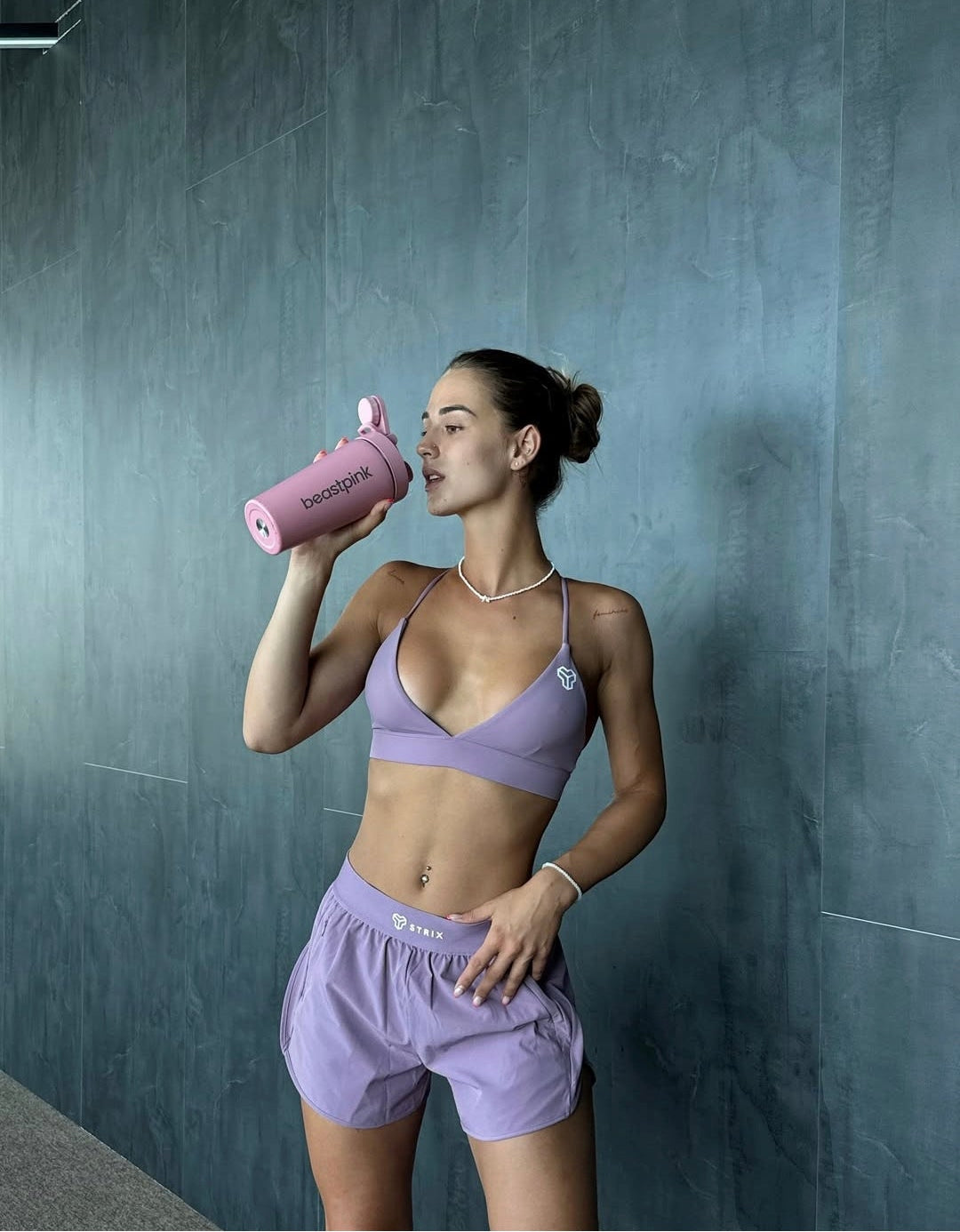 Nerūdijančio plieno plaktuvė su termomikseriu BeastPink 650ml, rožinė