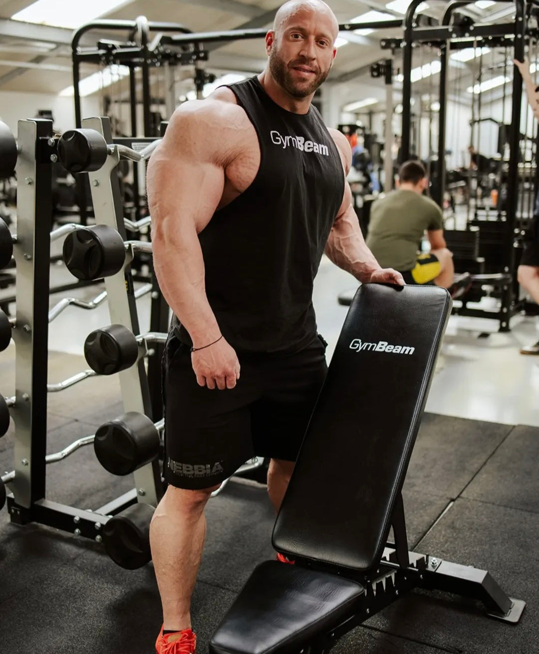 GymBeam Cut Off Tank Top Marškinėliai be rankovių Juodi