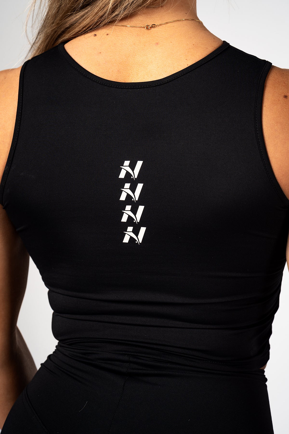 Cropped Tank Top CONFIDENCE Black Crop top palaidinė, Juoda